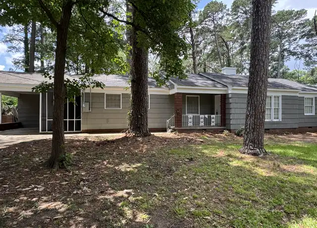Property at 329 Pine Ridge Rd, Jackson, MS, 39206, 4 beds, 2 baths, [object Object]