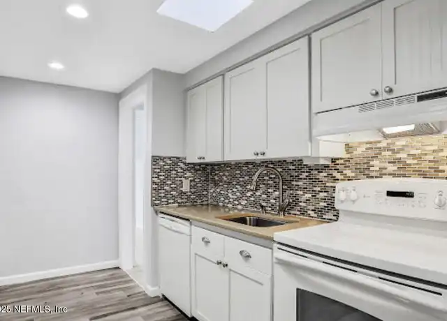Property at 2473 Patsy Anne Dr, Jacksonville, FL, 32207, 3 beds, 2 baths, [object Object]