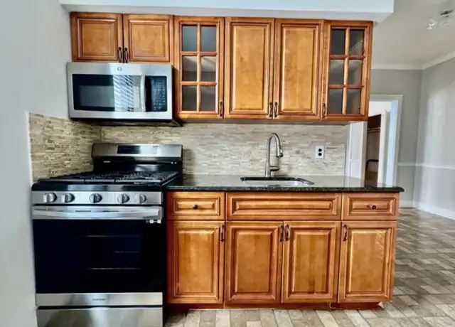 Property at 10-53 115th St Unit 3-B, Flushing, NY, 11356, 2 beds, 1 bath, [object Object]