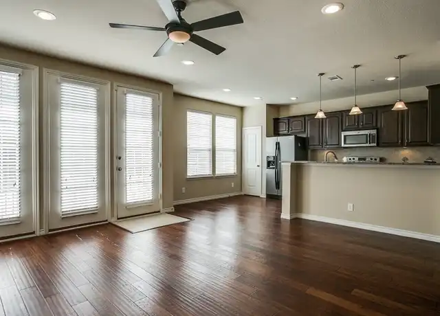 Property at 950 Henderson St Unit 1444, Fort Worth, TX, 76102, 2 beds, 2 baths, [object Object]