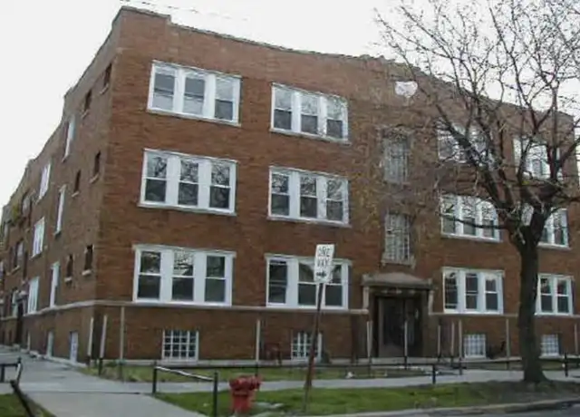 Property at 4058 W Crystal St Unit 2, Chicago, IL, 60651, 2 beds, 1 bath, [object Object]