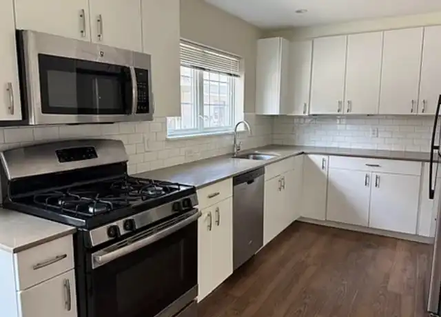 Property at 10 Myrtle St Unit 5-1B, Waltham, MA, 02453, 2 beds, 1 bath, [object Object]