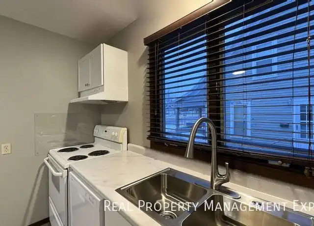 Property at 1011 S 2nd Ave Unit 6, Sioux Falls, SD, 57105, 1 bed, 1 bath, [object Object]