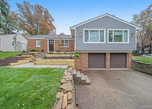 Property at 7175 Richardson Rd, West Bloomfield, MI, 48323, 3 beds, 2 baths, [object Object]