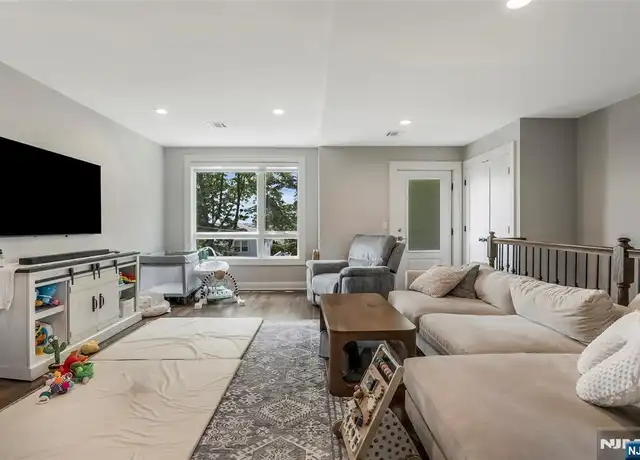 Property at 499 Sunset Ter Unit B, Ridgefield, NJ, 07657, 3 beds, 2 baths, [object Object]
