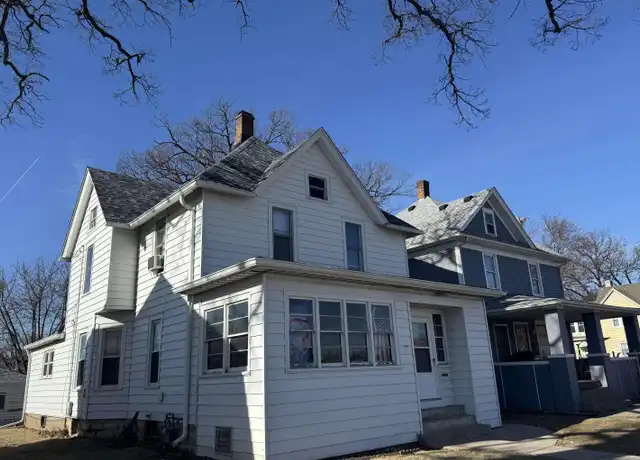 Property at 1604 30th St Unit 2, Rock Island, IL, 61201, 1 bed, 1 bath, [object Object]