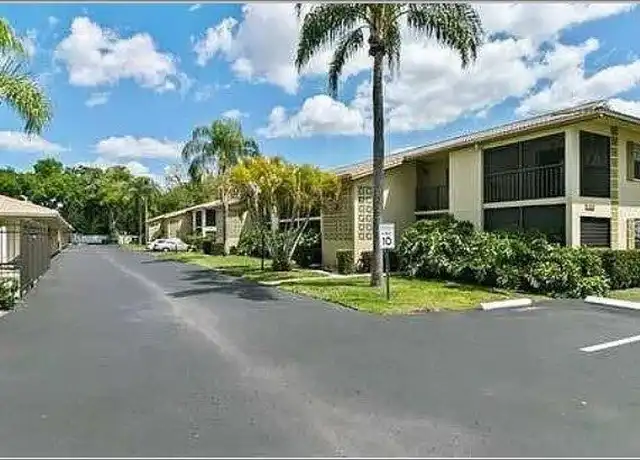 Property at 2515 Bayshore Gardens Pkwy #10, Bradenton, FL, 34207, 2 beds, 2 baths, [object Object]