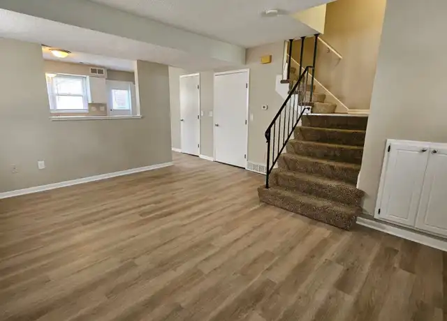 Property at 2018 E Caulder Ave, Des Moines, IA, 50320, 2 beds, 1.5 baths, [object Object]