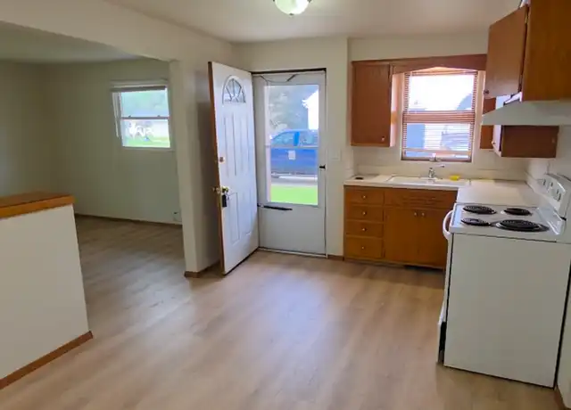 Property at 807 Sherry St Unit 809, Neenah, WI, 54956, 2 beds, 1 bath, [object Object]