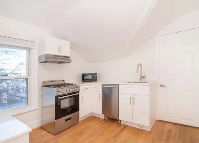 Property at 16 Storm St Unit 3, Tarrytown, NY, 10591, 2 beds, 1 bath, [object Object]