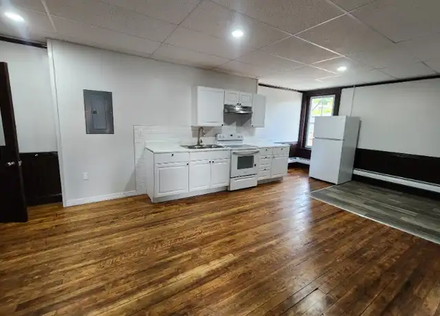 Property at 18 Langdon St Unit 208, Montpelier, VT, 05602, 1 bed, 1 bath, [object Object]