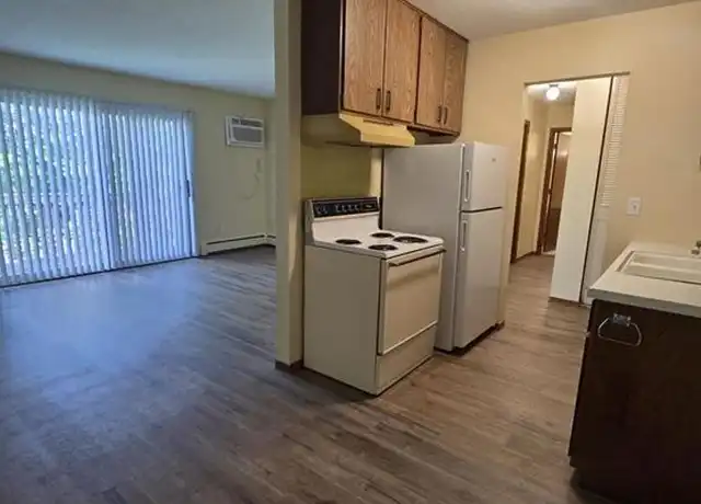 Property at 6551 E River Rd Unit 6551302, Fridley, MN, 55432, 1 bed, 1 bath, [object Object]
