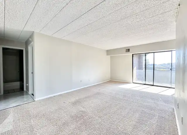 Property at 304 McKnight Cir, Pittsburgh, PA, 15237, 1 bed, 1 bath, [object Object]