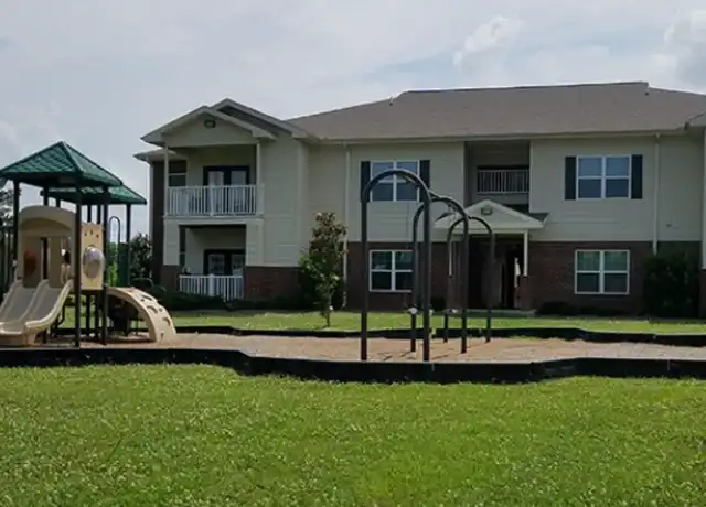 Property at Point Place Apartments - 181 N Forest St, West Point, MS, 39773, 1 bed, 1 bath, [object Object]