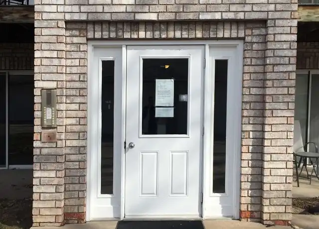 Property at 205 5th St #3, Coralville, IA, 52241, 2 beds, 1 bath, [object Object]