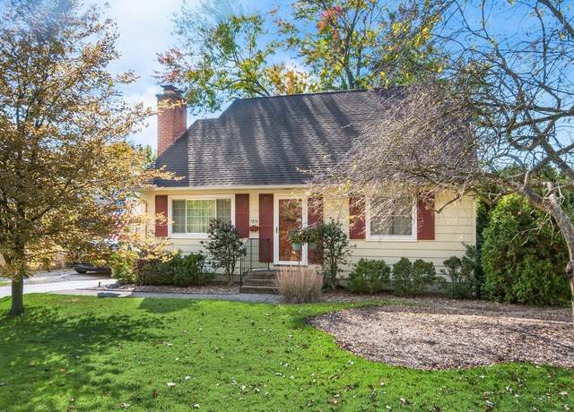 Photo of 1915 Zollinger Rd, Columbus, OH 43221