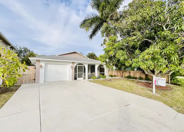 Property at 671 94th Ave N, Naples, FL, 34108, 3 beds, 2 baths, [object Object]