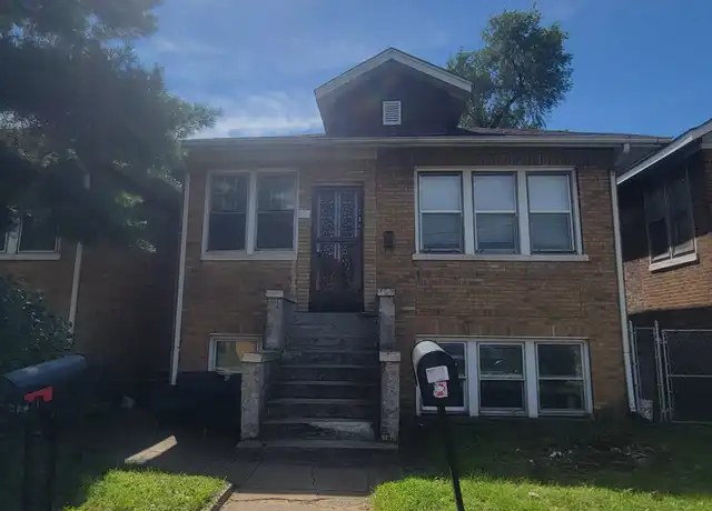Property at 809 W 11th Ave Unit A, Gary, IN, 46402, 2 beds, 1 bath, [object Object]
