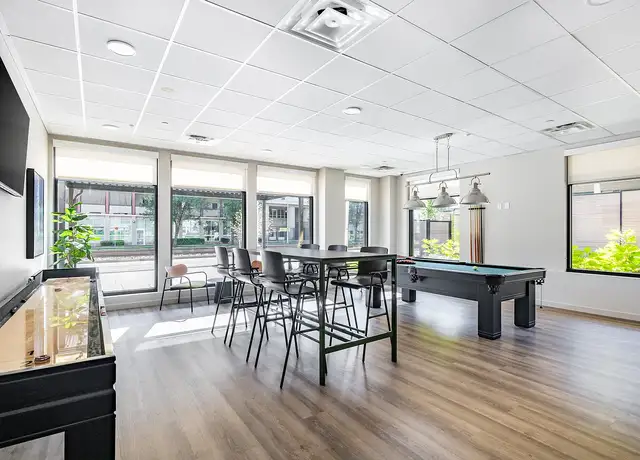 Photo of 10451 E Burnside St, Portland, OR 97216