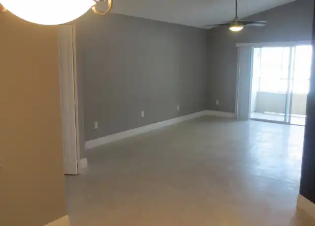 Property at 2803 N Oakland Forest Dr #313, Oakland Park, FL, 33309, 1 bed, 1 bath, [object Object]