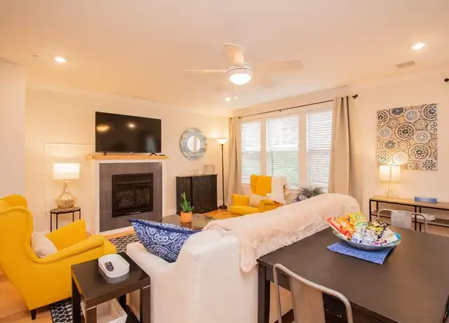 Property at 1008 Tremont St Unit 4, Boston, MA, 02120, 2 beds, 2 baths, [object Object]