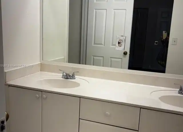 Property at 26316 SW 135th Pl, Homestead, FL, 33032, 3 beds, 2 baths, [object Object]