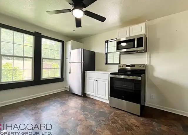 Property at 918 W Eighth St Unit 4, Dallas, TX, 75208, 2 beds, 1 bath, [object Object]