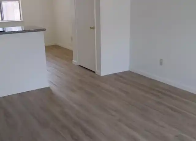 Property at 1100 Lucern Ave Unit 18, Modesto, CA, 95350, 2 beds, 1 bath, [object Object]