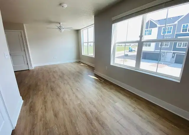 Property at Aspen Ridge Townhomes - 3305 NW Cameo Ln, Ankeny, IA, 50023, 2 beds, 2.5 baths, [object Object]