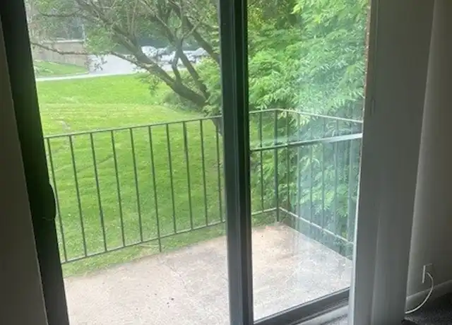 Property at 1027 Findley Dr W, Pittsburgh, PA, 15221, 2 beds, 1 bath, [object Object]