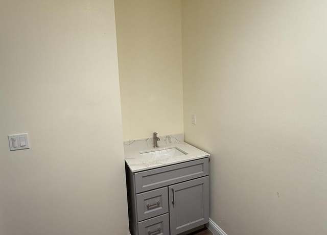 Photo of 10712 S Airport Way, Manteca, CA 95336