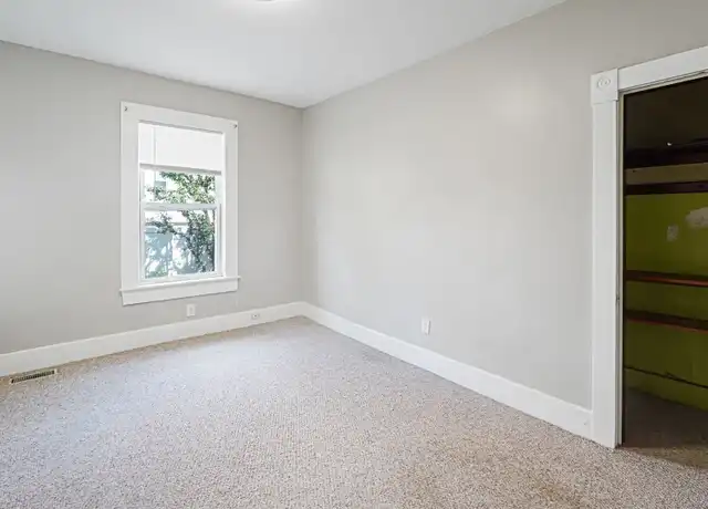 Property at 17 Melville St Unit 1, Worcester, MA, 01605, 3 beds, 1 bath, [object Object]
