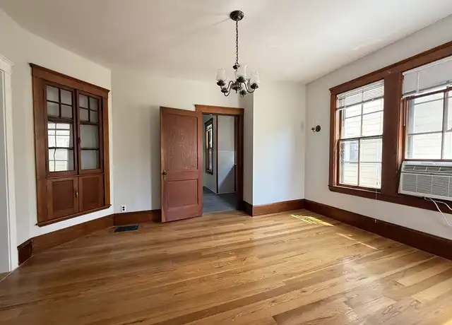 Property at 35A Kingston St Unit 2F, Somerville, MA, 02144, 2 beds, 1 bath, [object Object]