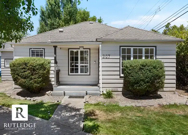 Property at 307 Monroe St, Medford, OR, 97501, 3 beds, 1 bath, [object Object]