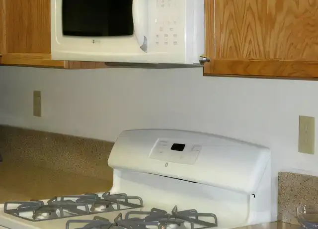 Property at 700 Minor St, San Jacinto, CA, 92583, 2 beds, 1 bath, [object Object]
