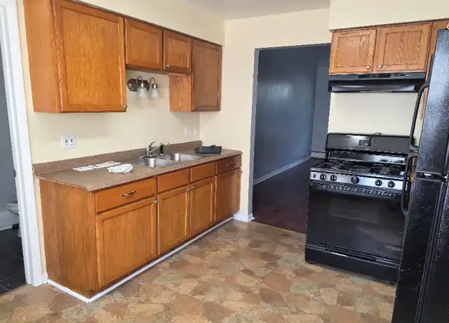Property at 15546 Sunset Dr, Dolton, IL, 60419, 3 beds, 1.5 baths, [object Object]