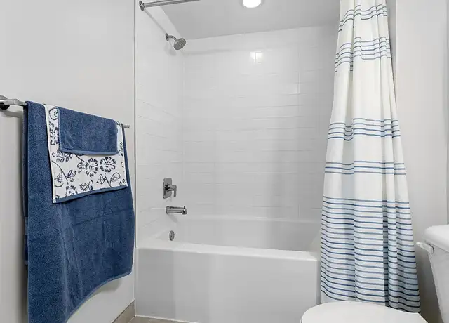 Photo of 5840 Lakeshore Dr, Fort Lauderdale, FL 33312