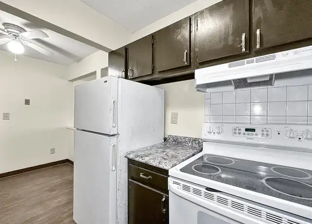 Property at Watrous Apts - 1300 E Watrous Ave, Des Moines, IA, 50315, 1-2 bed, 1 bath, [object Object]