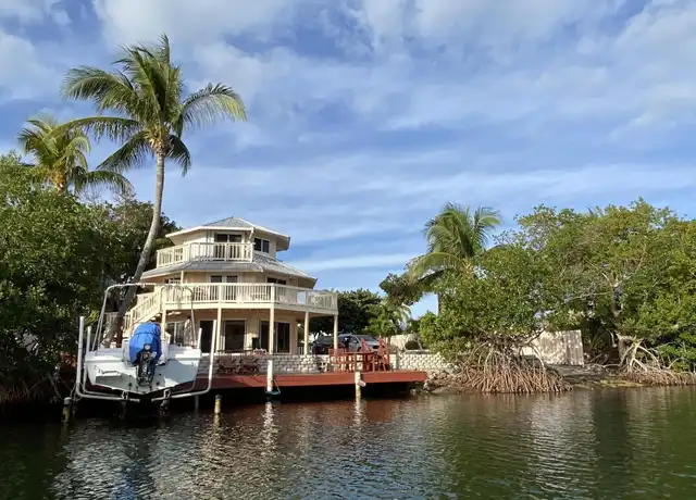 Property at 185 El Capitan Dr, Islamorada, FL, 33036, 2 beds, 2 baths, [object Object]