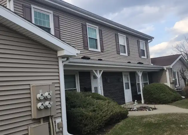 Property at 1309 Kingsbury Dr Unit C, Hanover Park, IL, 60133, 3 beds, 1.5 baths, [object Object]