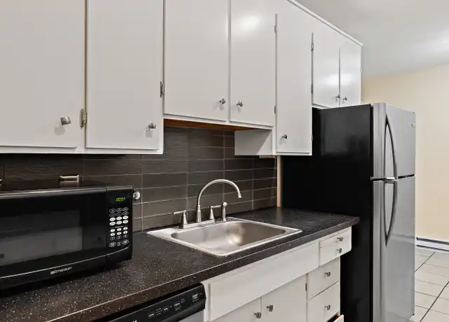 Property at 22521 30th Ave S Unit 9, Des Moines, WA, 98198, 2 beds, 1 bath, [object Object]