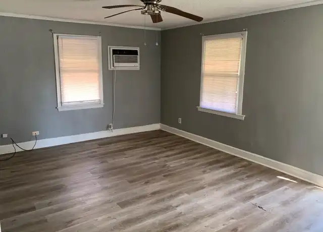 Property at 1191 N Graham St, Memphis, TN, 38122, 2 beds, 1 bath, [object Object]