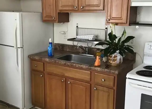 Property at 10 E Chase St Unit 38-3, Baltimore, MD, 21202, 1 bed, 1 bath, [object Object]