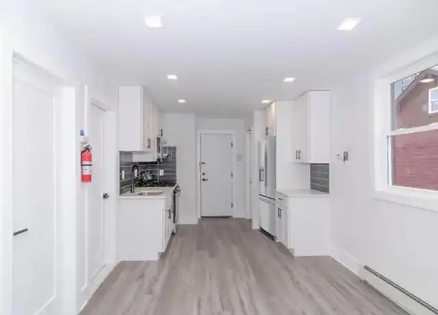 Property at 950 Broadway Unit 2R, Bayonne, NJ, 07002, 1 bed, 1 bath, [object Object]