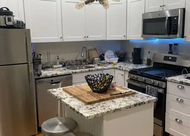 Property at 18 Hull St Unit 2F, Boston, MA, 02113, 3 beds, 2 baths, [object Object]