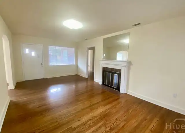 Property at 2320 E 39th St, Savannah, GA, 31404, 3 beds, 2 baths, [object Object]