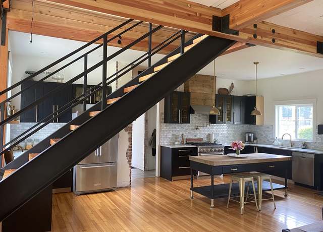 Photo of 8850 Meadowbrook Way SE Unit B, Snoqualmie, WA 98065