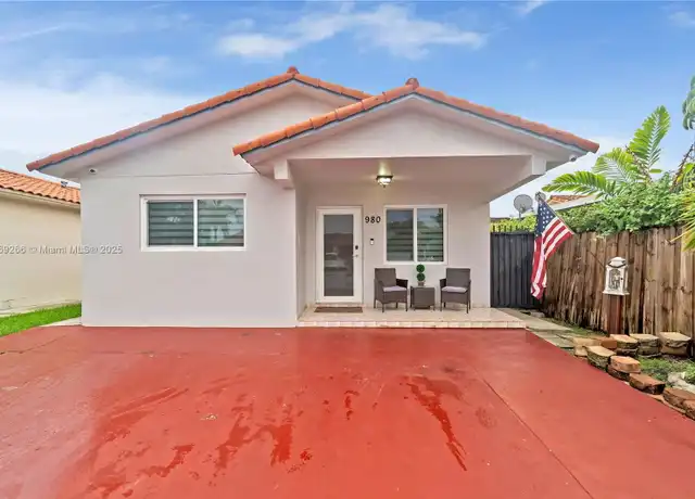 Property at 980 W 43rd Pl, Hialeah, FL, 33012, 3 beds, 2 baths, [object Object]