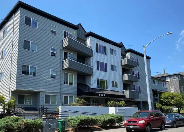 Property at 5021 Brooklyn Ave NE Unit 32, Seattle, WA, 98105, 4 beds, 2 baths, [object Object]