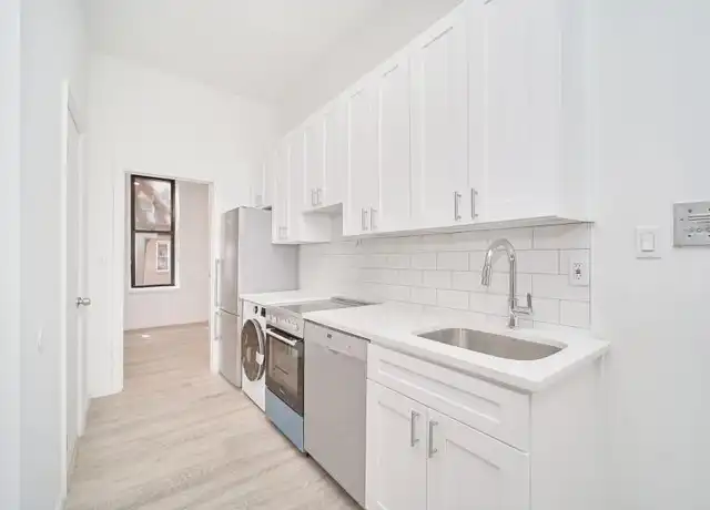 Property at 319 E 83rd St, New York, NY, 10028, 2 beds, 2 baths, [object Object]